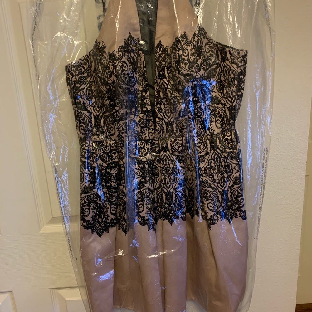 • Gorgeous Prom / Homecoming Dress